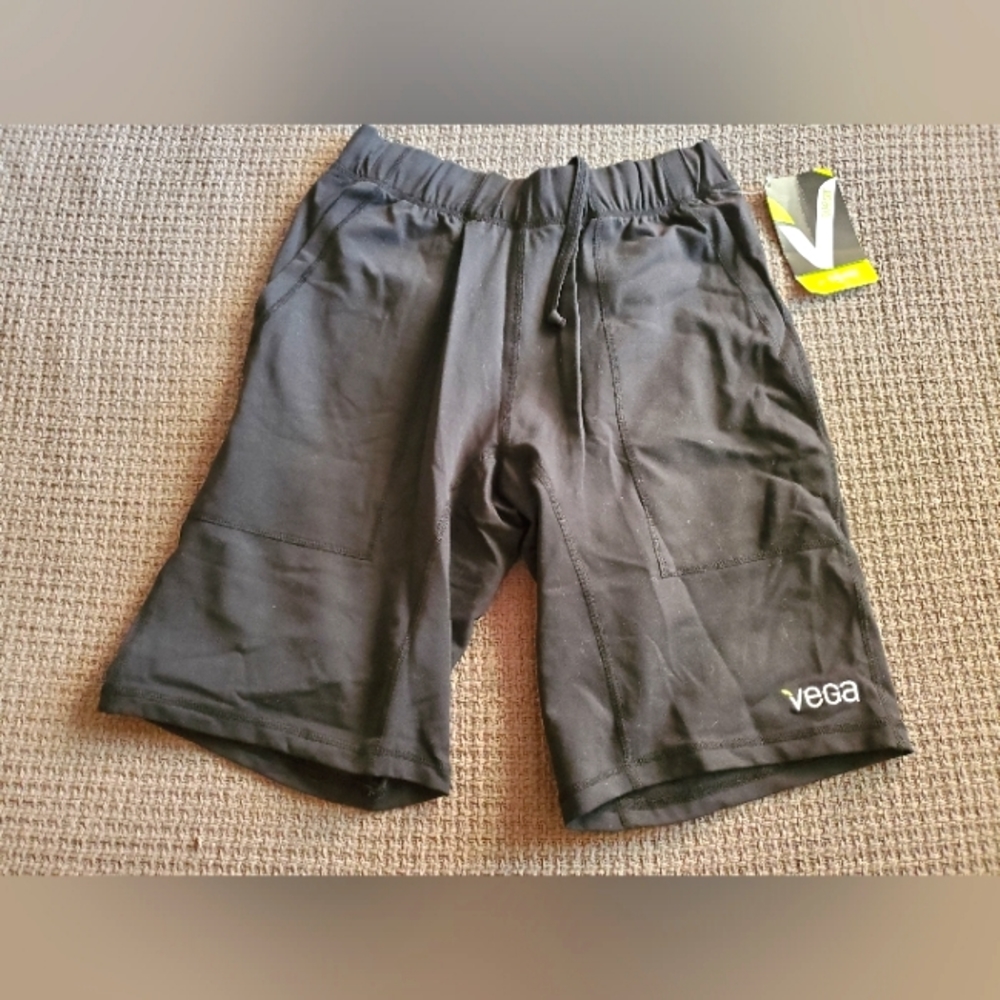 Mens workout shorts. Bicycle shorts, exercise attirw. Vega brand NWT
